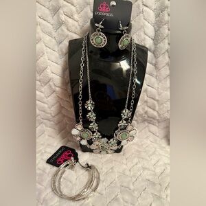 NWT! Silver and Green Floral Jewelry Set